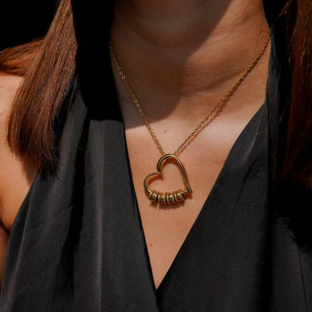 For wife Engrave Family's Heart Necklace